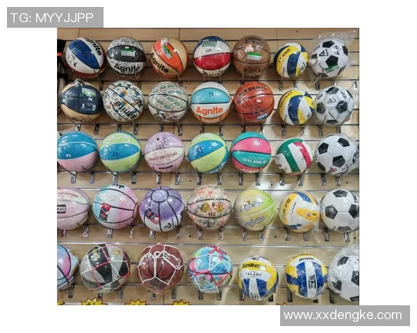 如何通过球形大小和运动规则来区分足球篮球排球的特点与玩法