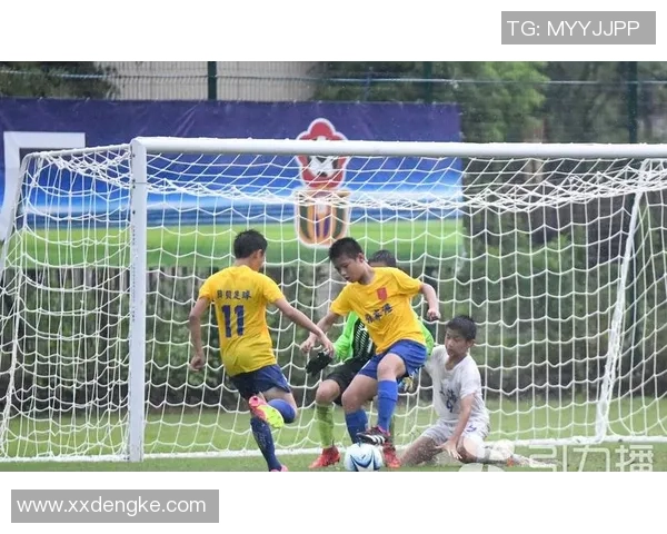 蓝弧足球带你领略全新足球体验与激情赛事的完美结合